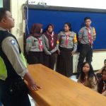 Sambang, Kanit Binmas Polsek Batu Polres Batu Giat Patroli DDS Sekaligus Tatap Muka Dengan Saka Bhayangkara