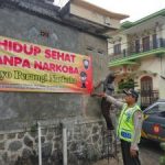 Jaga Masyarakat Binaan, Bhabin Polsek Pujon Polres Batu Memerangi Peredaran Narkoba