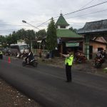 Giat Sambang Kamtibmas, Anggota Polsek Pujon Polres Batu Gelar Poros Pagi Rutin Di Simpul Jalan Jaga Lalin Tetap Lancar