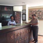 Giat Polres Batu Kapolsek Bumiaji Menyampaikan Himbauan Kepada Security Hotel Monalisa  Berikan Rasa Aman Dan Nyaman