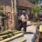 Anggota Bhabinkamtibmas Giat Silaturahmi Ke Warga, Sambang Pekerja Bangunan Bhabinkamtibmas Kelurahan Temas Polsek Batu Kota Polres Batu