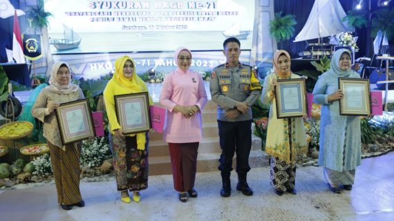 Hadiri Peringatan HKGB ke 71 Wakapolda Jatim Apresiasi Prestasi Bhayangkari Jawa Timur