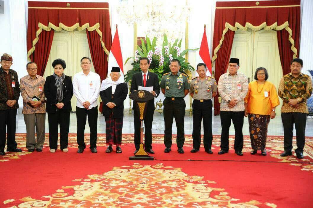 Pernyataan Pers Presiden Jokowi Setelah Pertemuan Silaturahmi Kebangsaan dengan Tokoh Lintas Agama di Istana Merdeka, 16 Mei 2017*