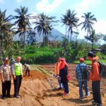 Babhinkamtibmas Desa waturejo Polres Batu Pantau Rencana Kegiatan Pembangunan pasar rakyat dan Penangkaran burung