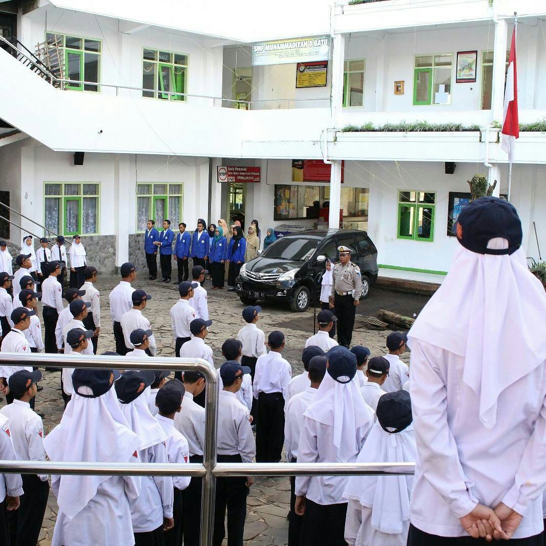 KBO Satlantas Polres Batu Ajak Pelajar Tertib Berlalu lintas Untuk Meminimalisir Pelanggaran Lalulintas