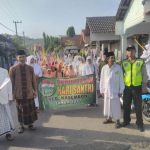 Polsek Kasembon Polres Batu Melaksanakan Pengamanan Jalan Sehat Peringati Hari Santri
