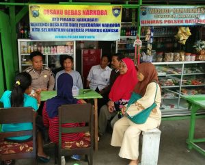 Warung Kopi Kamtibmas Anggota Bhabin Polsek Batu Kota Polres Batu Binluh Desaku Bebas Narkoba