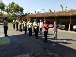 Giat Rutin Apel Pagi Anggota Polsek Pujon Polres Batu Tetap Dilaksanakan Pada Hari Minggu