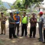 Bhabinkamtibmas Polsek Ngantang Polres Batu Amankan giat Kunjungan Perwakilan Kementrian Desa RI Tinjau Waduk Selorejo