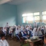 Anggota Polsek Pujon Polres Batu Melaksanakan Giat Sosialisasi Bahaya Penyalahgunaan Narkoba Kepada Siswa Siswi SMP Islam Pujon