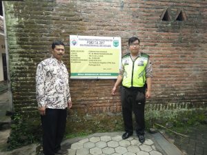 Polsek Batu Kota Polres Batu Lakukan Peninjauan Proyek Jalan Paving Guna Kawal Dana Desa