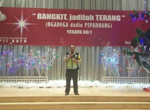 Bhabinkamtibmas Kelurahan Songgokerto Polsek Batu Kota Polres Batu Lakukan Pengamanan Natal Juga Sampaikan Kamtibmas