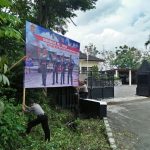 Polsek Junrejo  Polres Batu Pemasangan Banner Sinergitas TNI – POLRI Untuk Jaga Kedaulatan NKRI