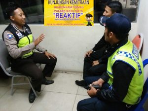 Anggota Polsek Batu Kota Polres Batu Melaksanakan Bentuk Kunjungan Kemitraan Dengan Satpam Hotel Di Wilayah Kota Batu