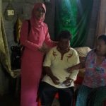 Bhabin Polsek Ngantang Polres Batu Bersama Ibu Bhayangkari Berbagi