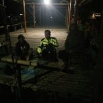 Anggota Bhabin Polsek Batu Kota Polres Batu Giatkan Sambang Kepada Penjaga Di Kolam Pemancingan
