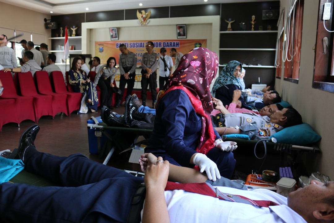 Peringati Hari Bhayangkara ke – 72, Polres Batu Gelar Bakti Sosial Donor Darah