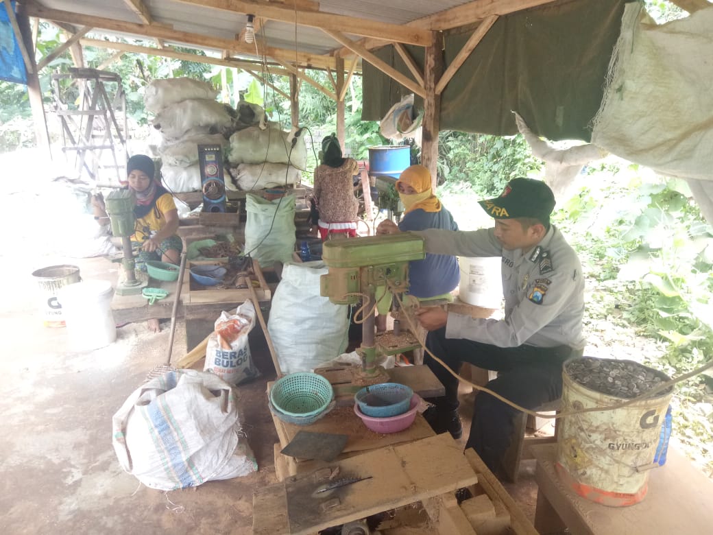 Giat Sambang, Bhabinkamtibmas Desa Sukosari Polsek Kasembon Desa Kunjungan Warga