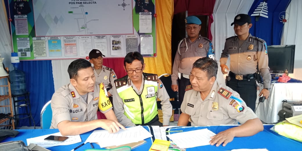 Kapolres Batu Cek Dan Kontrol Persiapan Pengamanan Di Pos Pengamanan Selekta