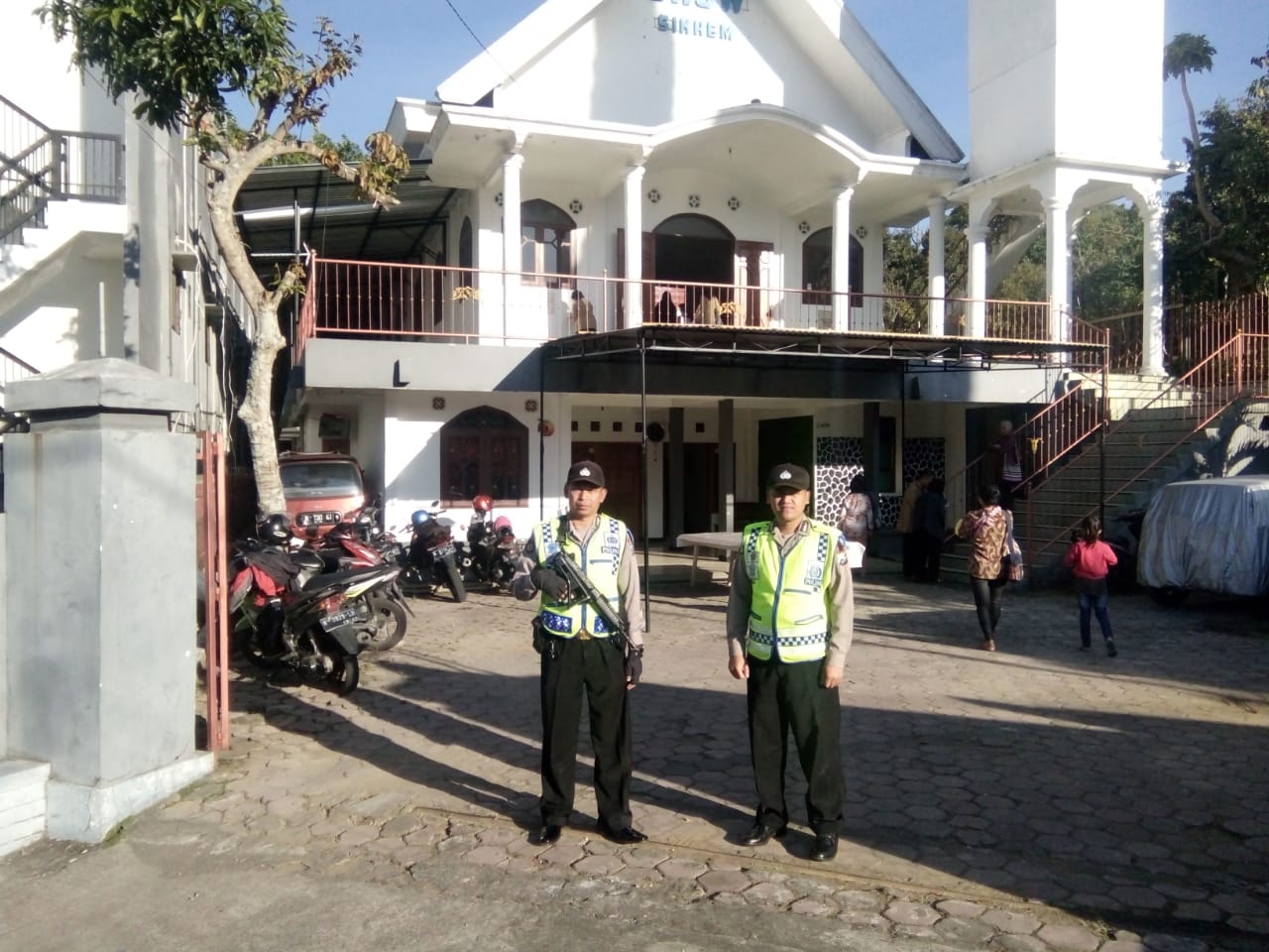 Giat Pengamanan Kebaktian GKJW Selecta Ds.Tulungrejo Polsek Bumiaji Polres Batu