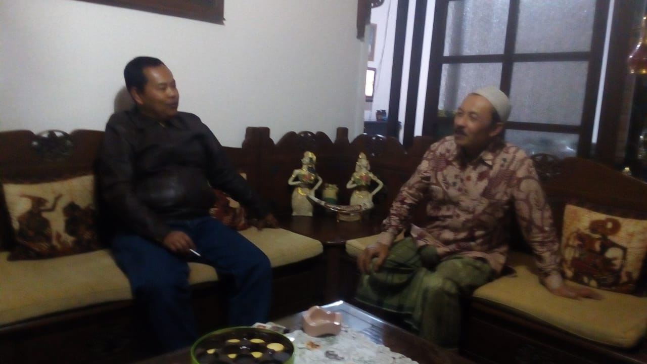 Kapolsek Pujon Polres Batu Silaturahmi Tokoh Masyarakat Desa Pandesari