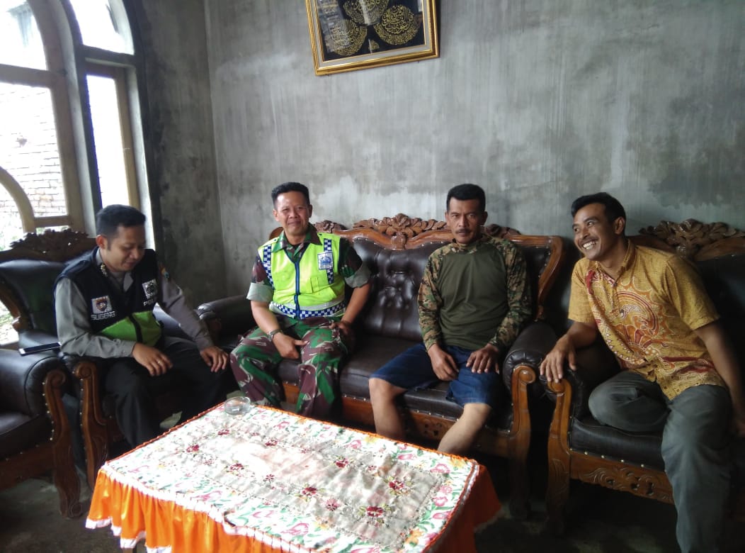 Bhabinkamtibmas Desa Ngabab Hadir Di Tengah-tengah Masyarakat