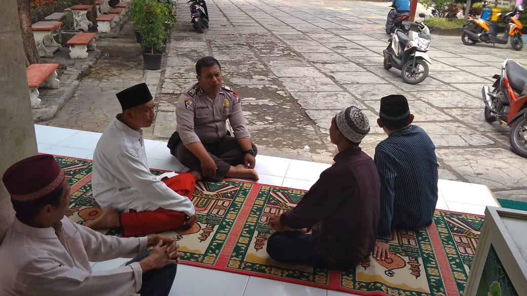 Ps. Kanit Binmas Polsek Batu Melaksanakan Giat memakmurkan masjid
