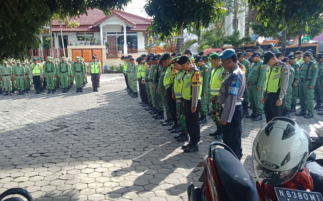 Apel Serpas Dipimpin Kapolsek Bumiaji Polres Batu Dilanjutkan Pengawalan Kotak Suara Ke Desa