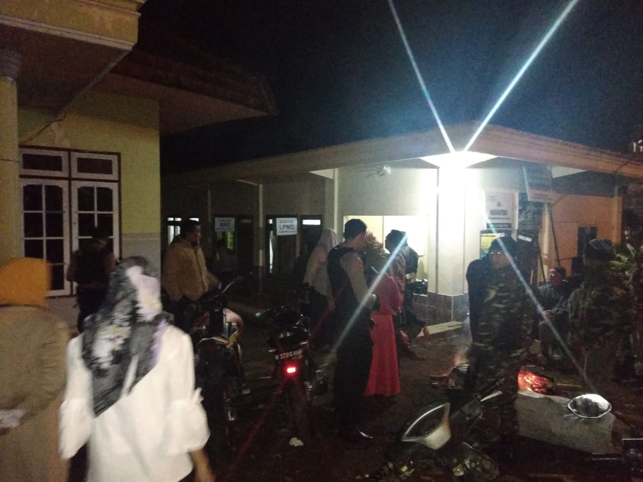 Anggota Raimas melaksanakan giat patroli bersama KPU dan Panwas di ds.Sumberbrantas kec Bumiaji