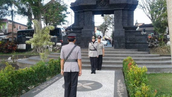 Wakapolres Batu Pimpin Ziarah ke makam TMP Suropati dan berkunjung ke Monumen Status Quo