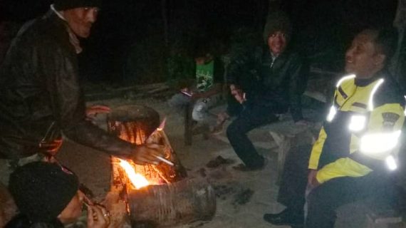 Patroli Sambang Warga, Bhabinkamtibmas Desa Oro Oro Ombo Polsek Batu Kota Polres Batu