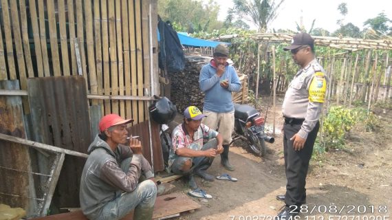Sambang Pagi Bhabinkamtibmas Kelurahan Songgokerto Polsek Batu Kota Tingkatkan Silaturahmi