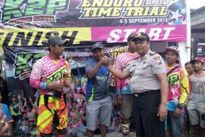 Kapolsek Bumiaji pimpin anggota untuk melaksanakan Pengamanan kegiatan Advanture Trail