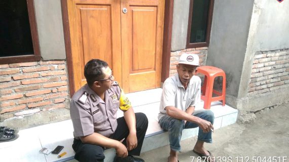 Kunjungan Warga Tingkatkan Kepercayaan Masyarakat terhadap Polri Bhabin Kelurahan Songgokerto Polsek Batu Kota