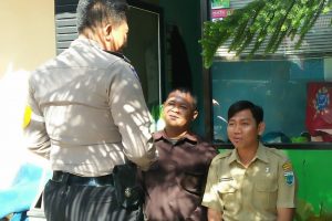 Patroli Keamanan Bhabinkamtibmas Kelurahan Sisir Polsek Batu Kota Polres Batu Sambang Satpam SMK Negeri 01 Batu