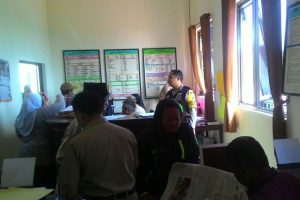 Partisipasi Pengawasan Dana Desa Bhabin Oro Oro Ombo Polsek Batu Kota Silaturahmi Kepada Kades Oro Oro Ombo Batu