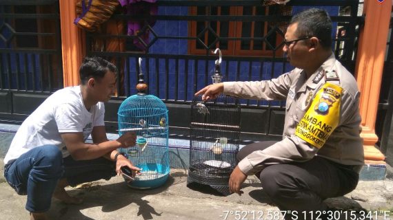 Bhabinkamtibmas Sinergitas dan Tatap Muka Bersama Warga, Bhabinkamtibmas Kelurahan Songgokerto Polsek Batu Kota Polres Batu Bangun Partisipasi Terhadap Kamtibmas