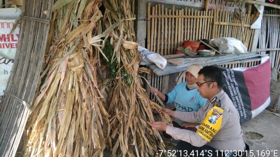Bripka Junaedi Salam selalu hadir dalam kegiatan masyarakat, untuk meningkatkan Kepercayaan Masyarakat terhadap Polri