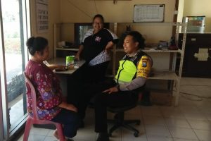 Door To Door System Sambang Kerukunan Tetangga Bhabin Kelurahan Sisir Polsek Batu Kota Polres Batu