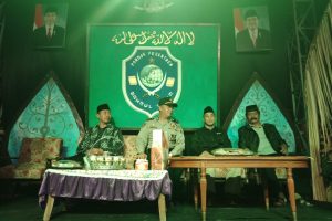 KANIT SABHARA POLSEK NGANTANG POLRES BATU MENGHADIRI PAWAI TA’ARUF DI PONPES BAHRUL ULUM DS. KAUMREJO KEC. NGANTANG 