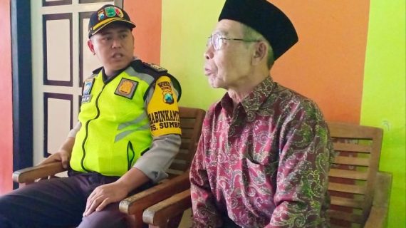 Giat Silaturahmi Tomas, Bhabinkamtibmas Desa Sumberejo Polsek Batu Kota Polres Batu Sampaikan Pesan Kamtibmas