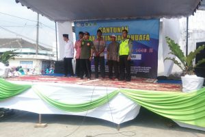 Bhabinkamtibmas Polsek Pujon Polres Batu Pengamanan Pawai Ta’aruf Memperingati tahun Baru Islam Di Desa Ngabab