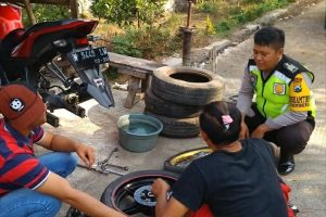 Bhabin Desa Sumberejo Polsek Batu Kota Polres Batu Sampaikan Pesan Kamtibmas Agar Tetap terjaga Sinergitas