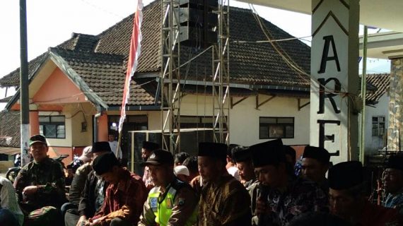 Giat Bhabinkamtibmas Bersama 3 pilar  Menghadiri Selamatan Desa Ngabab