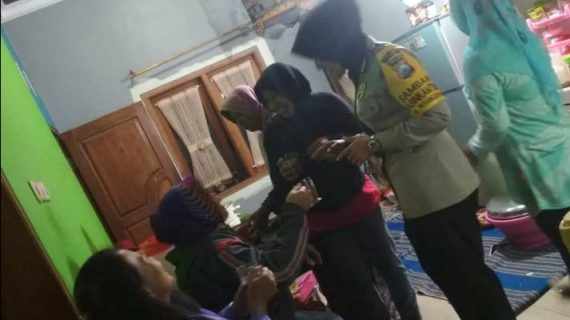 Bhabinkamtibmas Desa Pesanggrahan Polsek Batu Kota Jalin Silaturahmi DDS Warga