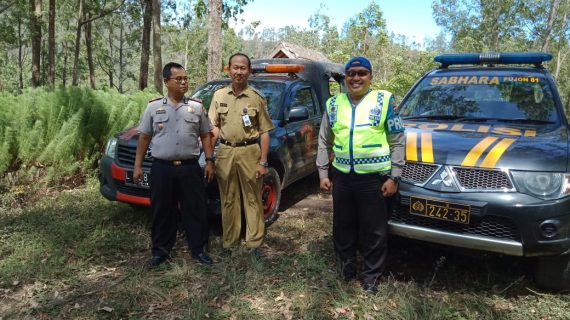 Kapolsek Pujon Polres Batu Dan Anggota Beserta Instansi Terkait Apel Penanggulangan Bencana Kebakaran Hutan