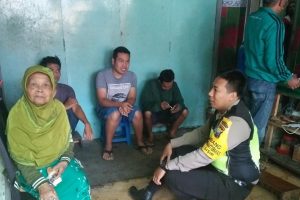 Berkunjung Ke Rumah Warga Bhabinkamtibmas Kelurahan Sisir Polsek Batu Kota