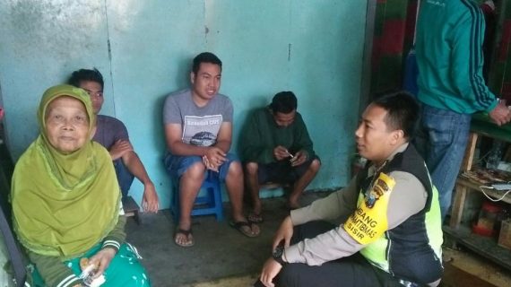 Berkunjung Ke Rumah Warga Bhabinkamtibmas Kelurahan Sisir Polsek Batu Kota