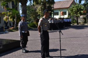 Wakapolres Batu Kompol Zein Mawardi A.Md Memimpin Apel Lengkap