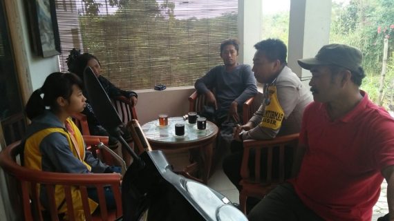 Kegiatan Sambang dan Silaturahmi Tokoh Masyarakat Bhabinkamtibmas Kelurahan Sisir Polsek Batu Kota Sampaikan Pesan Kamtibmas serap aspirasi warga binaan dalam rangka Cipkon